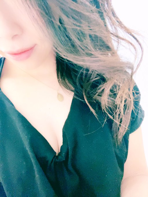 出勤しました✨23時まで空いてますよー✨ ご予約はお問い合わせは、052-589-1518#名古屋 #メンズエステ #リ 出勤しました✨23時まで空いてますよー✨ ご予約はお問い合わせは、052-589-1518#名古屋 #メンズエステ #リ