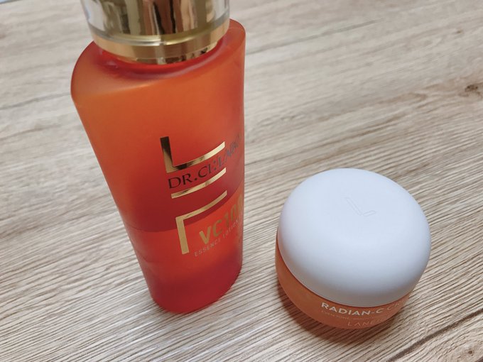 最近のスキンケアメインはこのオレンジコンビ🍊🧡透明感爆上げLANEIGE ラディアンCクリーム好きすぎて、周りにオススメ 最近のスキンケアメインはこのオレンジコンビ🍊🧡透明感爆上げLANEIGE ラディアンCクリーム好きすぎて、周りにオススメ