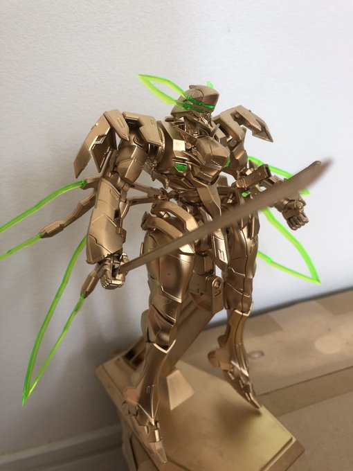 ガンプラをファフナーにした方は皆さんご存知かとおもいますがヴァルヴレイヴをフェストゥムにした人はいないんじゃない? ガンプラをファフナーにした方は皆さんご存知かとおもいますがヴァルヴレイヴをフェストゥムにした人はいないんじゃない?