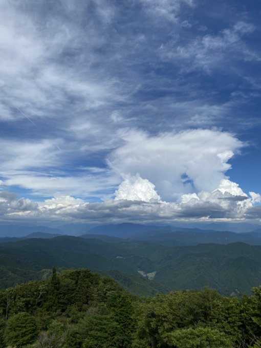 茶臼山から竜の巣が見えました #天空の城ラピュタ 茶臼山から竜の巣が見えました #天空の城ラピュタ