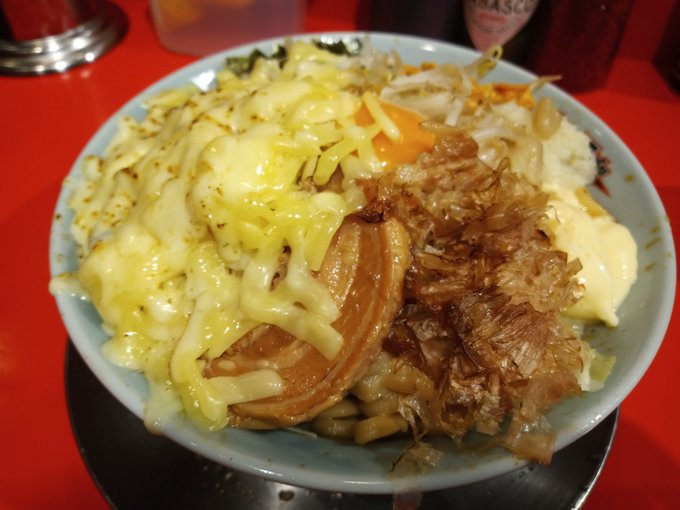 七つの大罪のうちの3個くらい制覇してそうなヤバいラーメンを食ってるなう 七つの大罪のうちの3個くらい制覇してそうなヤバいラーメンを食ってるなう
