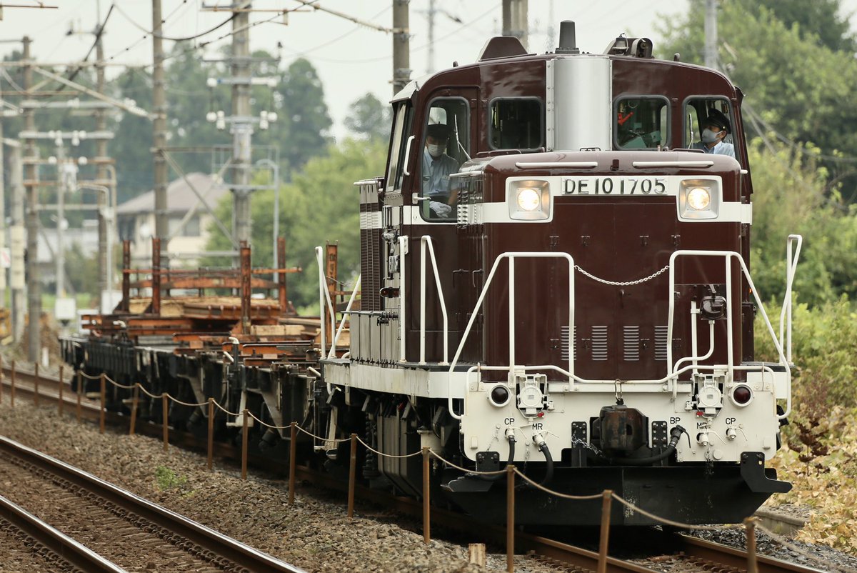 ネット販売品 DE10 カスタムペイント仕様 JR東日本/ブラウン 1705 鉄道模型