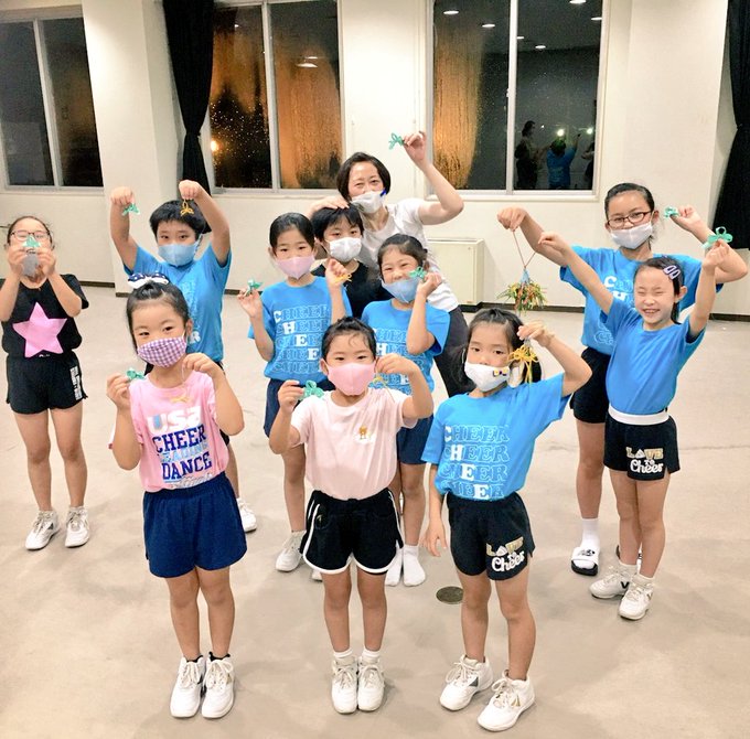 【We are Cheerleaders! -私たち地域の応援団!!】土曜日夕練の後、みんなでシトラスリボンを作りました 【We are Cheerleaders! -私たち地域の応援団!!】土曜日夕練の後、みんなでシトラスリボンを作りました