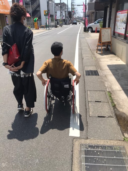 なんか兄弟っぽくないですか?😂【ハンドレッドの日頃の様子】社会参加の意味も込めてたくさん外出をします!この時はイベントで なんか兄弟っぽくないですか?😂【ハンドレッドの日頃の様子】社会参加の意味も込めてたくさん外出をします!この時はイベントで