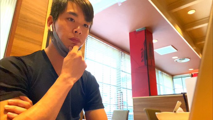 おざっす!今日は脚トレや!自己投資もバチくそ張り切っていきます!今日も最高の一日にします。「ベイビーステップひろむ」Yo おざっす!今日は脚トレや!自己投資もバチくそ張り切っていきます!今日も最高の一日にします。「ベイビーステップひろむ」Yo