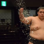 Ei0euxaU8AgrusI.jpg:thumb