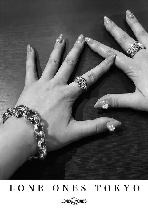 #LONEONES #ロンワンズ #シルバーアクセサリー#モノクローム「ロンワンズとモノクロームは調和する」 白黒で展開 #LONEONES #ロンワンズ #シルバーアクセサリー#モノクローム「ロンワンズとモノクロームは調和する」 白黒で展開
