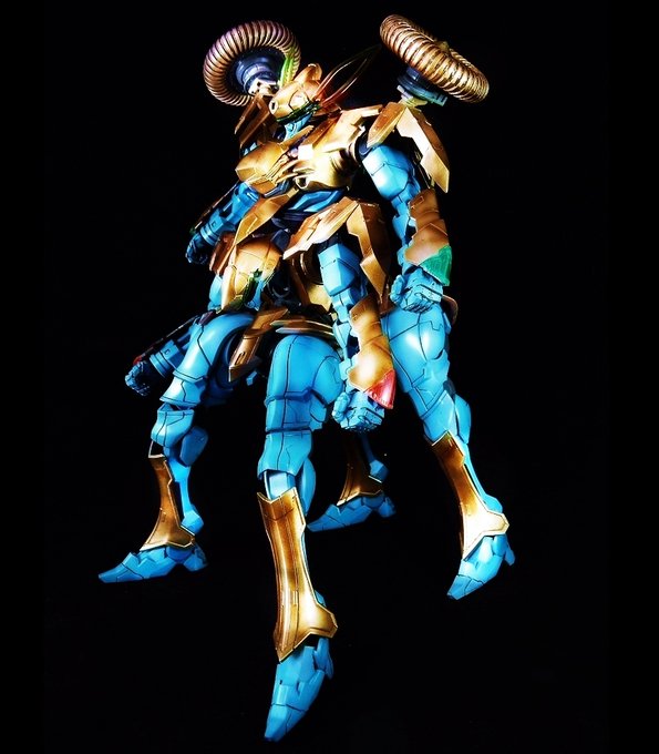 #あなたの黒背景を見せてヴァルヴレイヴを2体も使った贅沢な作品だけど、トイザらスで400円で投げ売られてたキットなんだ。 #あなたの黒背景を見せてヴァルヴレイヴを2体も使った贅沢な作品だけど、トイザらスで400円で投げ売られてたキットなんだ。