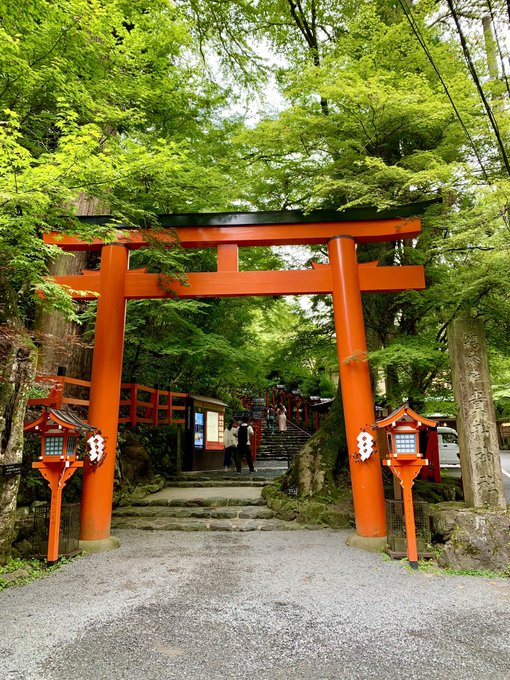 今日は京都旅行2日目。午前は、名探偵コナンや京都寺町三条のホームズなど様々な作品に登場する、貴船神社に行ってきました。⛩ 今日は京都旅行2日目。午前は、名探偵コナンや京都寺町三条のホームズなど様々な作品に登場する、貴船神社に行ってきました。⛩