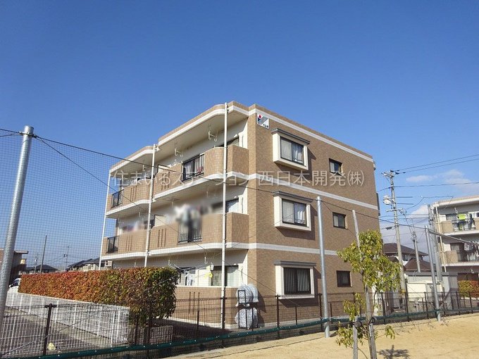 【3DK賃貸マンション】ファミリーなら1階が何かと便利ですよね。鉄筋コンクリート造の3階建 #3DK #賃貸マンション 【3DK賃貸マンション】ファミリーなら1階が何かと便利ですよね。鉄筋コンクリート造の3階建 #3DK #賃貸マンション