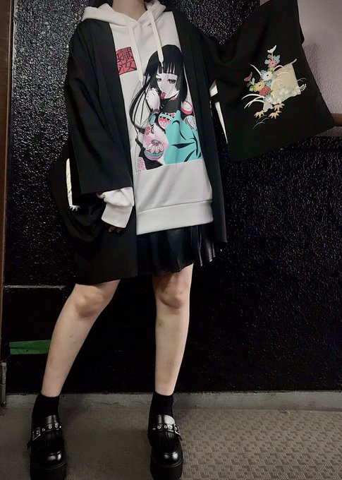 🌸本日のおすすめコーデ🌸🌸#LISTENFLAVOR地獄少女BIGパーカー¥7,900+tax👘羽織り各種 ¥2,900 🌸本日のおすすめコーデ🌸🌸#LISTENFLAVOR地獄少女BIGパーカー¥7,900+tax👘羽織り各種 ¥2,900