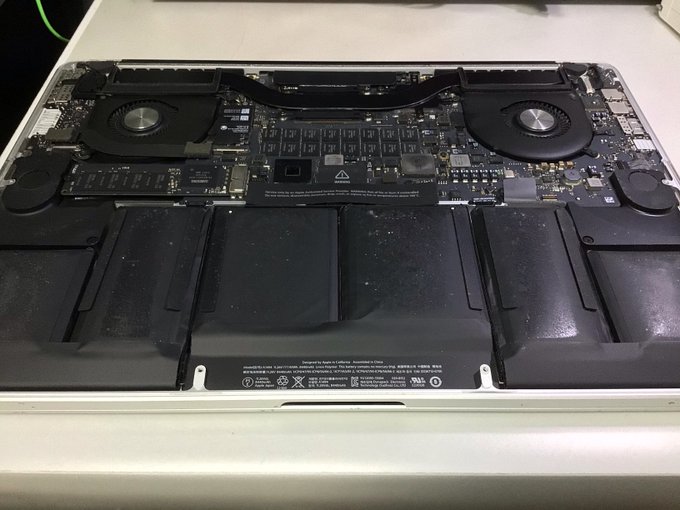 い つ も の#MacBookPro#バッテリー#膨張#交換 い つ も の#MacBookPro#バッテリー#膨張#交換