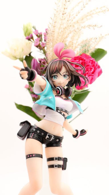 お花の定期便、夏は届いた時点で弱っているのでしばらく止めてたんだけど、ようやく再開💐#花とフィギュア 自体が久々だったの お花の定期便、夏は届いた時点で弱っているのでしばらく止めてたんだけど、ようやく再開💐#花とフィギュア 自体が久々だったの