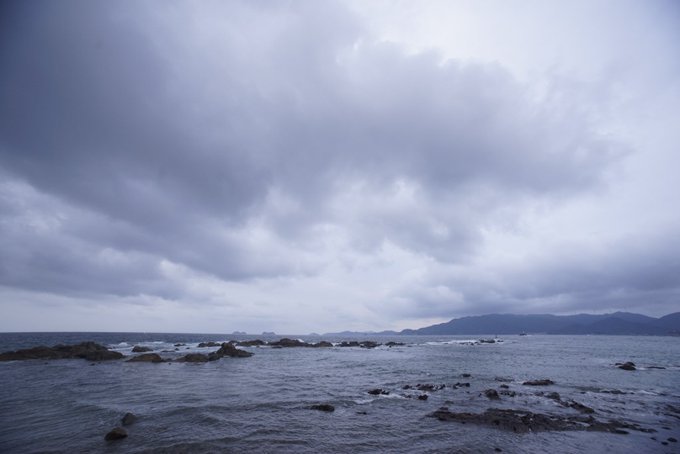 灰色な #上五島 の #ケサソラ の #イマソラ …また雨…😞My island covered by a gray s 灰色な #上五島 の #ケサソラ の #イマソラ …また雨…😞My island covered by a gray s