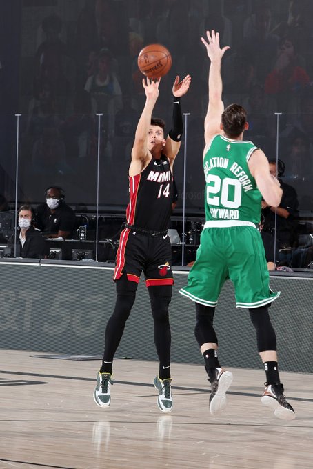 ヒート6点リードで前半終了。タイラー・ヒーローがここまで試合最多15点、バトラーが11点、アデバヨが10点。セルティック ヒート6点リードで前半終了。タイラー・ヒーローがここまで試合最多15点、バトラーが11点、アデバヨが10点。セルティック