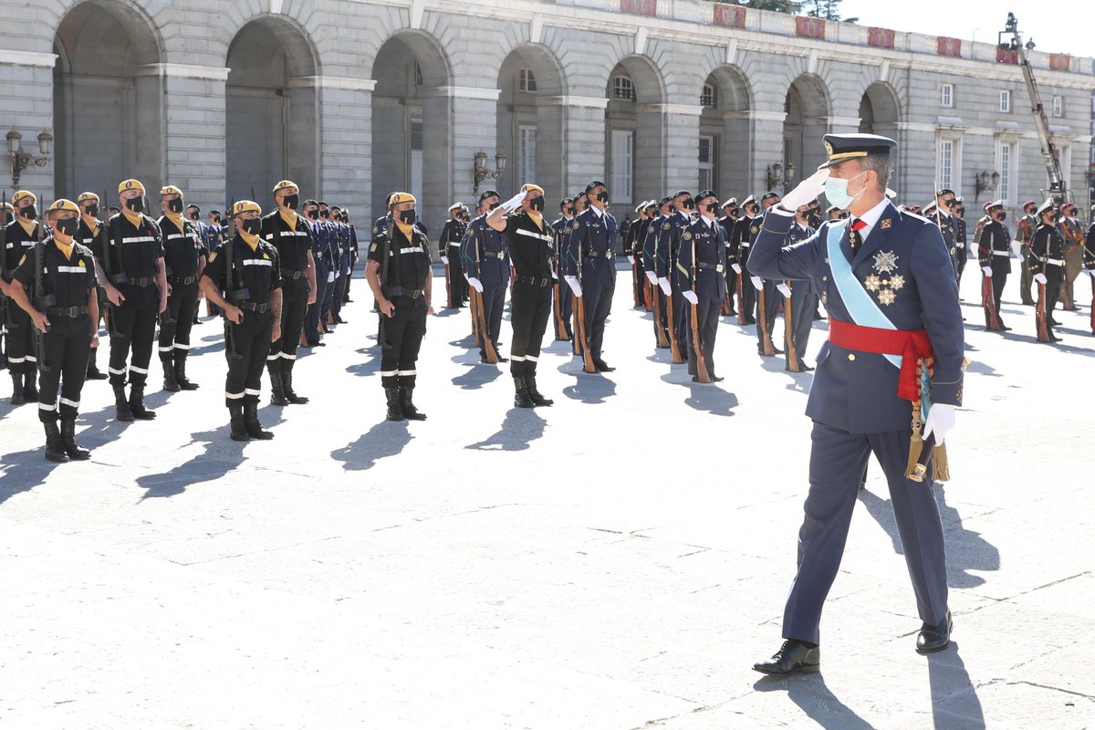  DÍA NACIONAL, 12 DE OCTUBRE 2019-2020; 2022; 2023 EkH1g4DXYAEBV5f?format=jpg