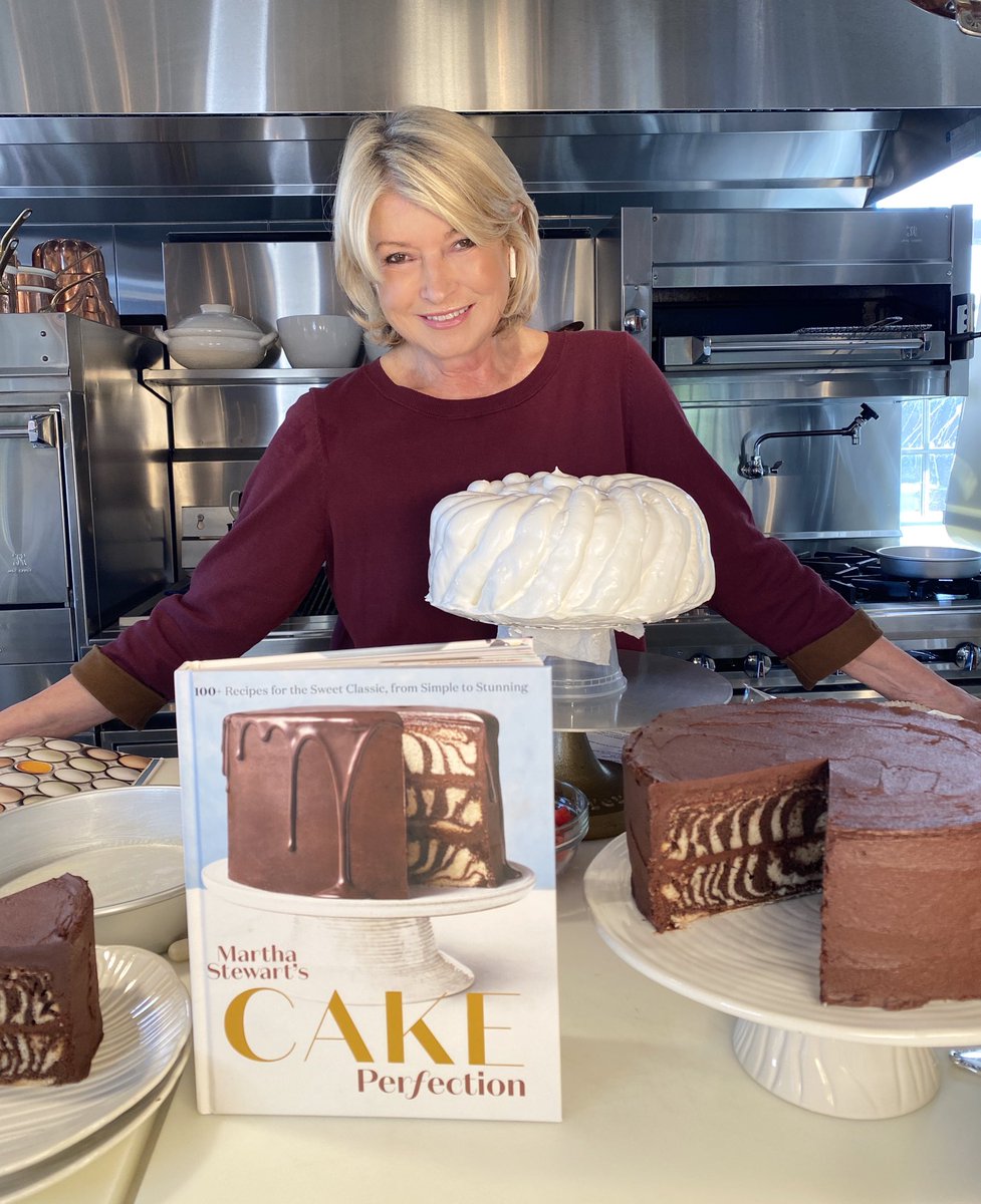 Cake perfection. My newest book on @todayshow right now 