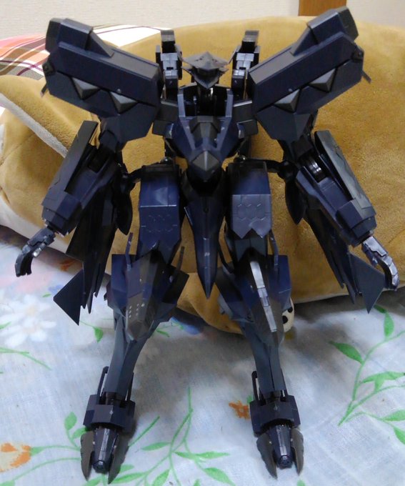 これも買ったラプターはレーダー撹乱することができるアメリカ製戦術機かな?シュヴァルツェスマーケンのプラモもあったな。あれ これも買ったラプターはレーダー撹乱することができるアメリカ製戦術機かな?シュヴァルツェスマーケンのプラモもあったな。あれ