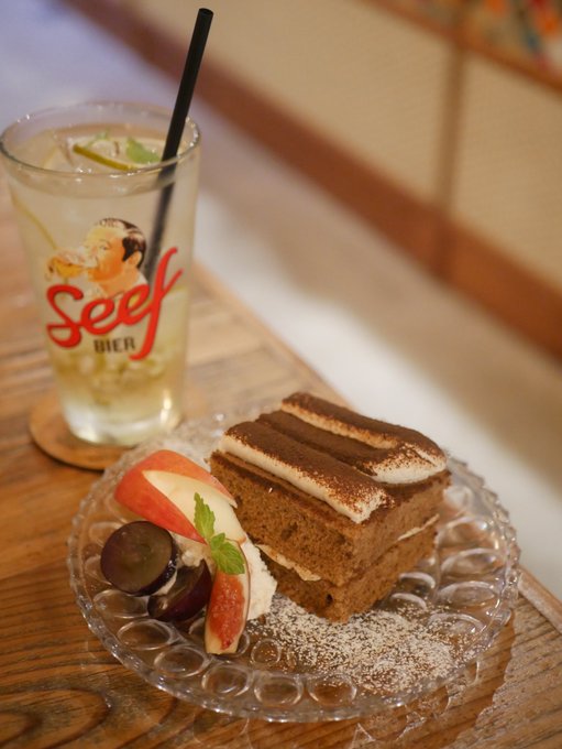 大阪の「カフェトキオナ」さん人気のティラミスを頂きました💕レモネードのドリンクも美味しかったです🍋#cafe #cake 大阪の「カフェトキオナ」さん人気のティラミスを頂きました💕レモネードのドリンクも美味しかったです🍋#cafe #cake