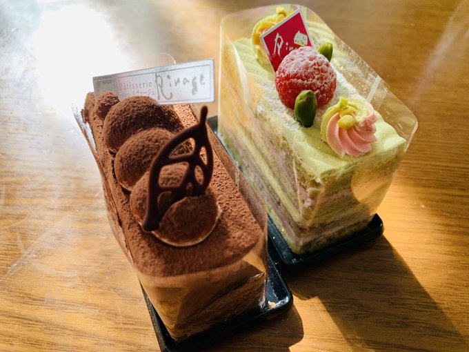いま何してるかって言うと可愛いケーキを食べながらスペース☆ダンディを見ています。 いま何してるかって言うと可愛いケーキを食べながらスペース☆ダンディを見ています。