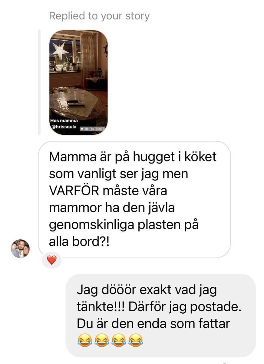 @NivetteDawod Och nu när jag är hos mamma och plåtar hennes bord svarar direkt ett annat migrantbarn 