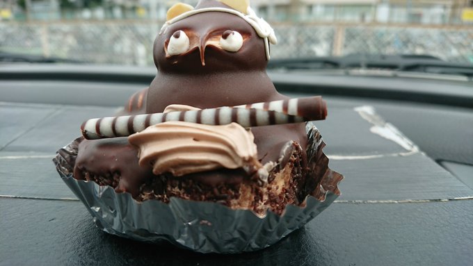 トレンドで#たぬきケーキ とあったので、ろこどるになんかあったかと思った。流山のエーデルへまた食べに行きたいな。 トレンドで#たぬきケーキ とあったので、ろこどるになんかあったかと思った。流山のエーデルへまた食べに行きたいな。