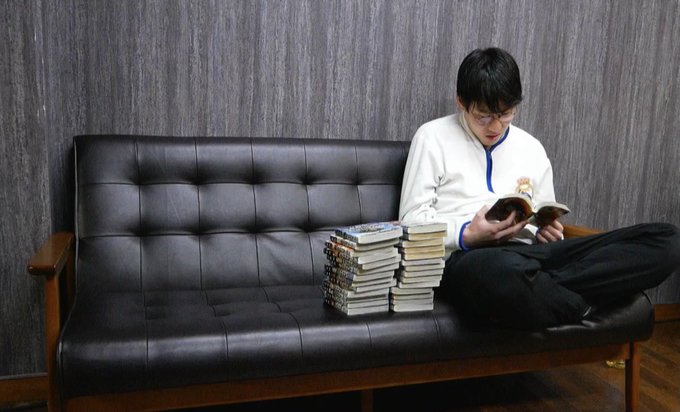 『ネタ中にトルティーヤ陽平が火ノ丸相撲を読んでいる映像に突然切り替わるトラブルが続出するライブ』ありがとうございました! 『ネタ中にトルティーヤ陽平が火ノ丸相撲を読んでいる映像に突然切り替わるトラブルが続出するライブ』ありがとうございました!