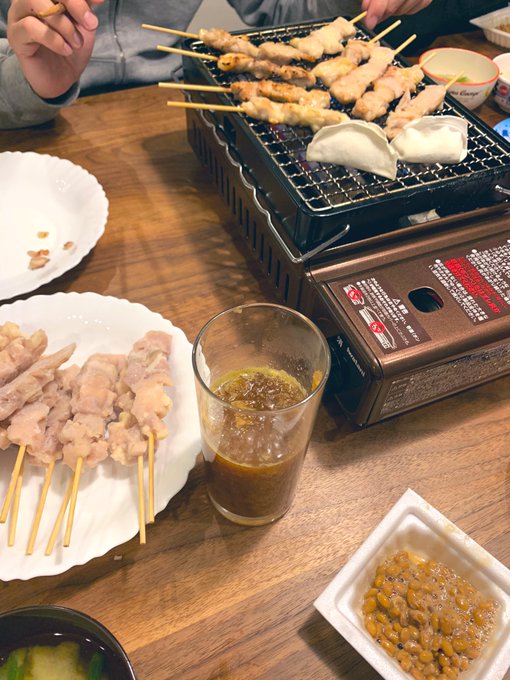 焼き鳥パーティ🍖これ知ってる?おおかみこどもの雨と雪の花ちゃんのつけダレこれがうんまいんだよ🤤💞✨ 焼き鳥パーティ🍖これ知ってる?おおかみこどもの雨と雪の花ちゃんのつけダレこれがうんまいんだよ🤤💞✨