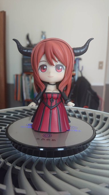 ねんどろいどは色々持っているのデスが一番のお気にはコレ「まおゆう」の魔王、これ台座無しでも立ちます#ねんどろいど ねんどろいどは色々持っているのデスが一番のお気にはコレ「まおゆう」の魔王、これ台座無しでも立ちます#ねんどろいど