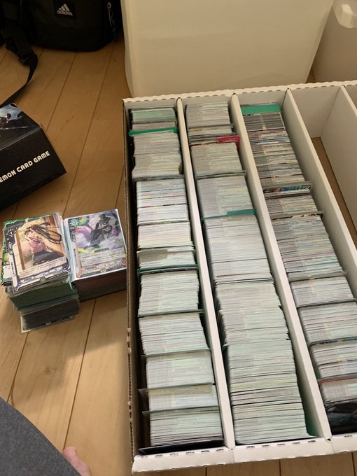 カード入れ替え。ラクロジかなり集めたんだなぁ…今んとこ1番あるカードだわ カード入れ替え。ラクロジかなり集めたんだなぁ…今んとこ1番あるカードだわ