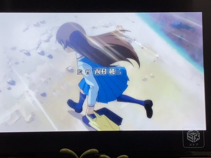 true tears見終わったー!所々入る劇画調の止め絵の演出とかグラスリップで見た記憶あるけど、やっぱり監督同じだった true tears見終わったー!所々入る劇画調の止め絵の演出とかグラスリップで見た記憶あるけど、やっぱり監督同じだった