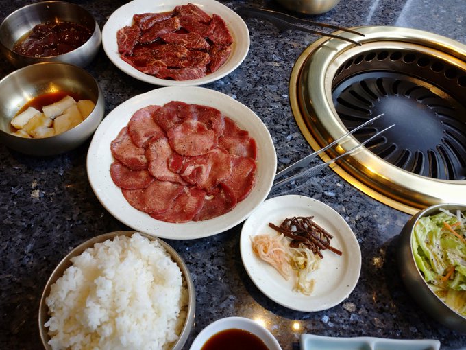 春の間だけですが、仕事がない日は田町にある友人の焼肉屋さん「漢城軒」を手伝っています。人気のランチメニューの名前がなんと 春の間だけですが、仕事がない日は田町にある友人の焼肉屋さん「漢城軒」を手伝っています。人気のランチメニューの名前がなんと