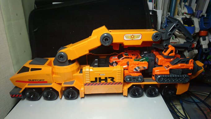 ヒカリアントレーラーってドライブヘッドの倍近いくらいデカいからね。 ヒカリアントレーラーってドライブヘッドの倍近いくらいデカいからね。