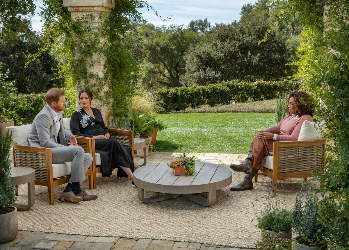 Today’s the day.

Oprah with Meghan and Harry: A Primetime Special airs tonight at 8/7c on @CBS. #OprahMeghanHarry 