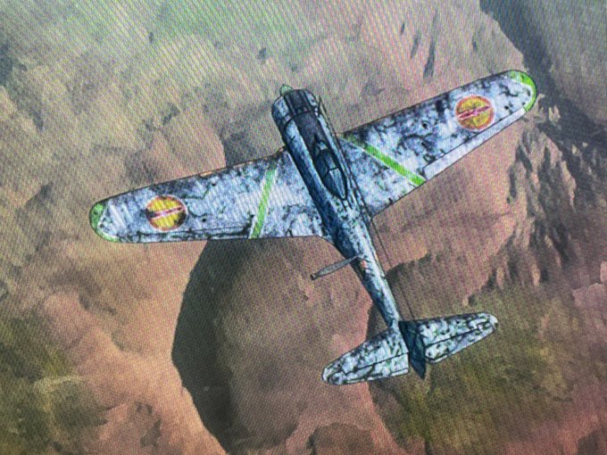 #コトブキ飛行隊完全版 の円盤手に入れてから、もうBGM状態😆からの本視聴?回目?で気付いたが、胴体から出てるコレなに? #コトブキ飛行隊完全版 の円盤手に入れてから、もうBGM状態😆からの本視聴?回目?で気付いたが、胴体から出てるコレなに?