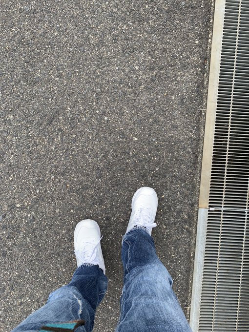 真っ白。中高生か。#ぼくたちは勉強ができない を見終わって、#恋は雨上がりのように をアニメで見始めた。多分動画見過ぎや 真っ白。中高生か。#ぼくたちは勉強ができない を見終わって、#恋は雨上がりのように をアニメで見始めた。多分動画見過ぎや