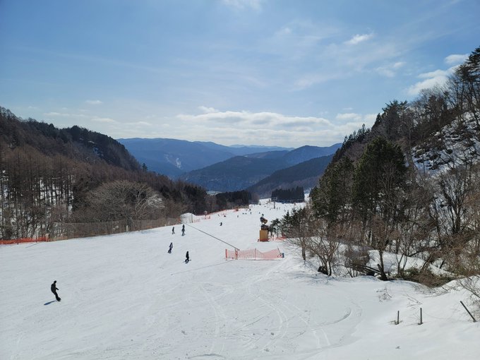 めいほうスキー場到着ー!目の前を生ガンダムさん通り過ぎてったー(゚∀゚)!! めいほうスキー場到着ー!目の前を生ガンダムさん通り過ぎてったー(゚∀゚)!!