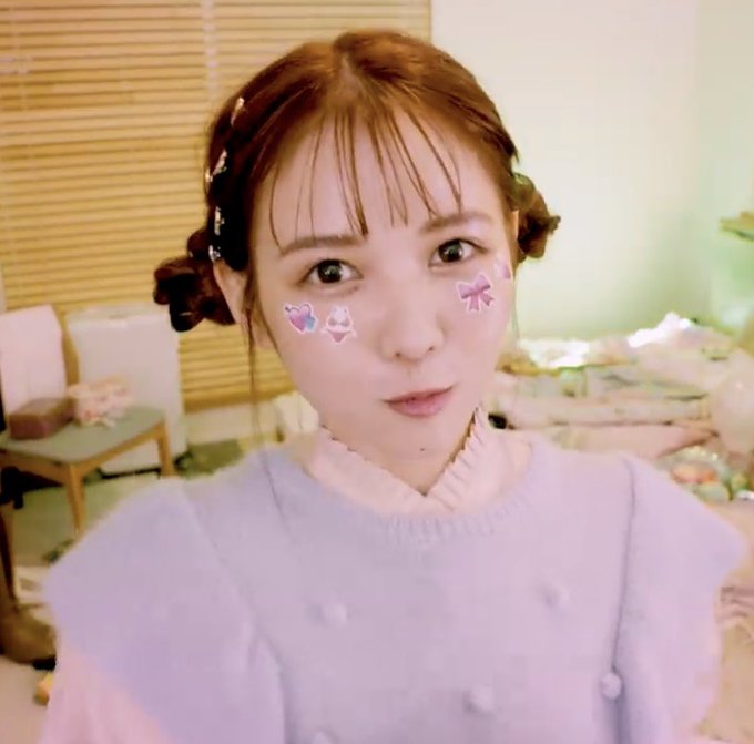 ⑤絶対にやりたかったONE ROOM LOVE のフリコピ動画の本家MVです❣️もえも髪型、メイク、コンセプトとかも真似 ⑤絶対にやりたかったONE ROOM LOVE のフリコピ動画の本家MVです❣️もえも髪型、メイク、コンセプトとかも真似
