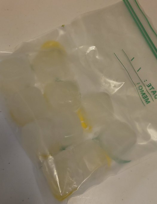 え、なに、みんな離乳食のフリージング、こうやってやってたの?神なの?製氷皿2つじゃ足りないから買い足そうとしてたけど、い え、なに、みんな離乳食のフリージング、こうやってやってたの?神なの?製氷皿2つじゃ足りないから買い足そうとしてたけど、い