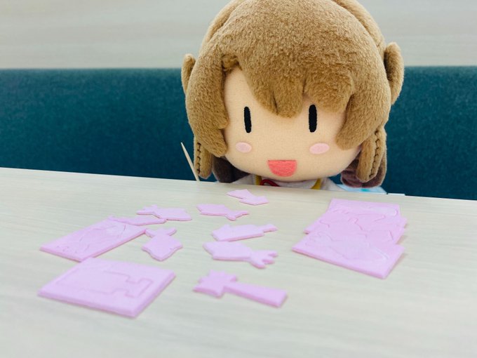 🏮型抜き中なのん🏮型抜き楽しいんなー。ウチ、たくさん型抜きできたのん。もっともっとやるーん!#なのん 🏮型抜き中なのん🏮型抜き楽しいんなー。ウチ、たくさん型抜きできたのん。もっともっとやるーん!#なのん