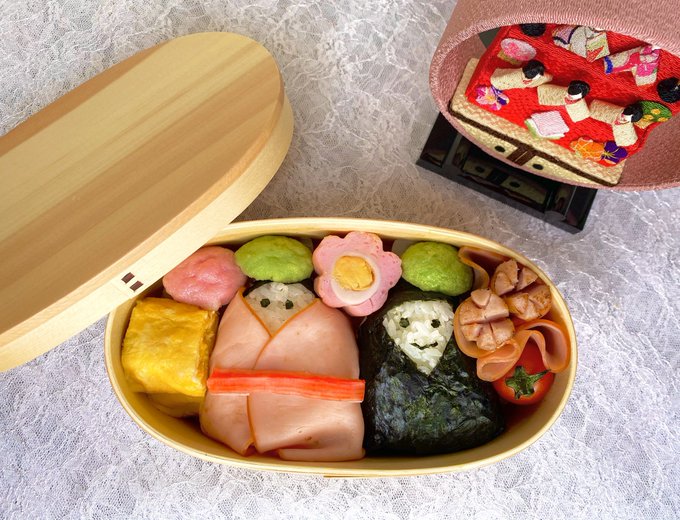 ✨🎎ひな祭り🎎✨昨日のお弁当は、ママが作ってくれた雛祭りのキャラ弁♡♡♡#TOMORROWFOREVER #Dance ✨🎎ひな祭り🎎✨昨日のお弁当は、ママが作ってくれた雛祭りのキャラ弁♡♡♡#TOMORROWFOREVER #Dance