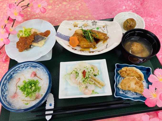 今週のカザリスランチは中国料理です👸🇨🇳テーマは、『西太后の美と健康を味わうランチ』!中国全土の美食を取り寄せ、その美し 今週のカザリスランチは中国料理です👸🇨🇳テーマは、『西太后の美と健康を味わうランチ』!中国全土の美食を取り寄せ、その美し