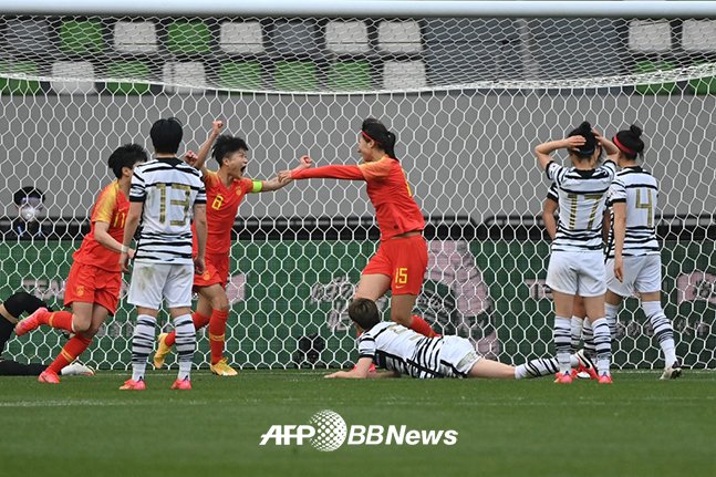 中国女子サッカー代表が韓国を延長戦で下して東京オリンピック本戦進出決定…2試合合計4-3 #daihyo #東京五輪 中国女子サッカー代表が韓国を延長戦で下して東京オリンピック本戦進出決定…2試合合計4-3 #daihyo #東京五輪
