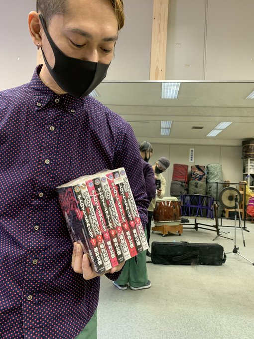 中島くんの、「シェイクスピア」>「銀河英雄伝説」に次ぐ座右の書。現在はお手元にないということで献上させて頂きました 中島くんの、「シェイクスピア」>「銀河英雄伝説」に次ぐ座右の書。現在はお手元にないということで献上させて頂きました