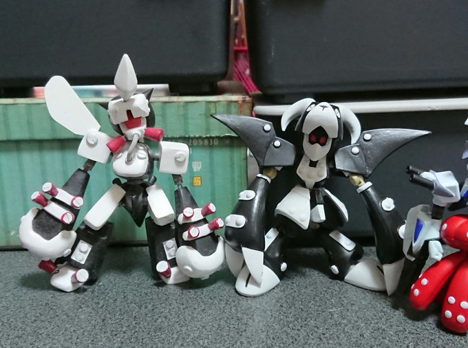 昔作ったメダロットたちもしかして超可動と結構サイズ合っちゃう? 昔作ったメダロットたちもしかして超可動と結構サイズ合っちゃう?