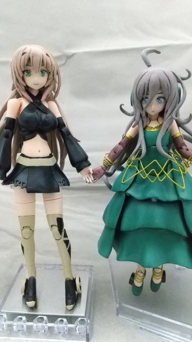 サイズはちとせちゃんより小さいです。 サイズはちとせちゃんより小さいです。