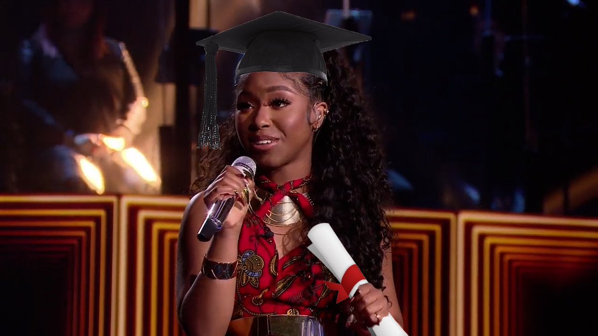 When Idol is at 8, but your valedictorian speech is at 8:30 🕣 👩‍🎓@OliviaXimines #AmericanIdol 