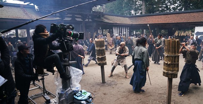 映画『るろうに剣心 The Biginning』ロケ地③油日神社奇兵隊入隊試験の場所。国の重要文化財に指定されており、油 映画『るろうに剣心 The Biginning』ロケ地③油日神社奇兵隊入隊試験の場所。国の重要文化財に指定されており、油