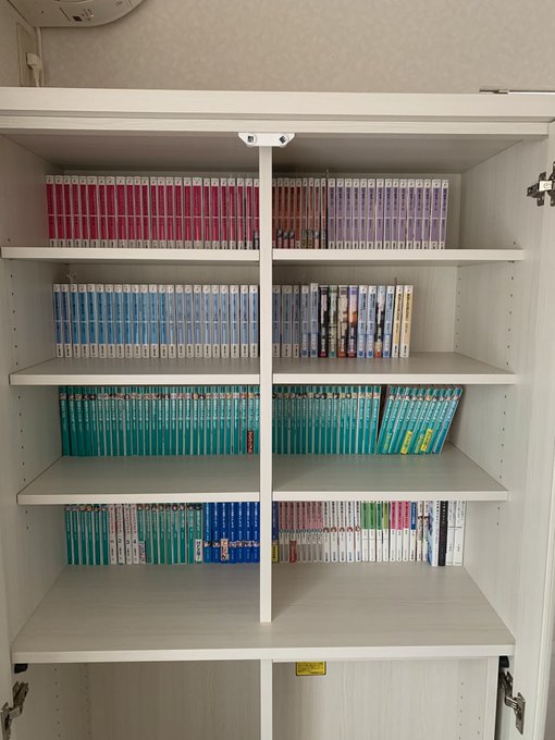 2つ目の本棚がついに届いたので、本格的にラノベを並べてみたw試行錯誤しながらできるだけ見栄えの良い本棚にしていきたいw1 2つ目の本棚がついに届いたので、本格的にラノベを並べてみたw試行錯誤しながらできるだけ見栄えの良い本棚にしていきたいw1