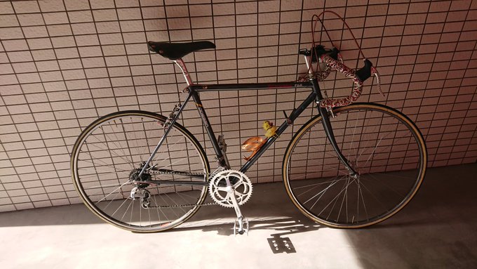 余裕があるならルネエルス、velo orangeあたりでしょうか...僕のクロモリのクランクが7400デュラなので参考 余裕があるならルネエルス、velo orangeあたりでしょうか...僕のクロモリのクランクが7400デュラなので参考